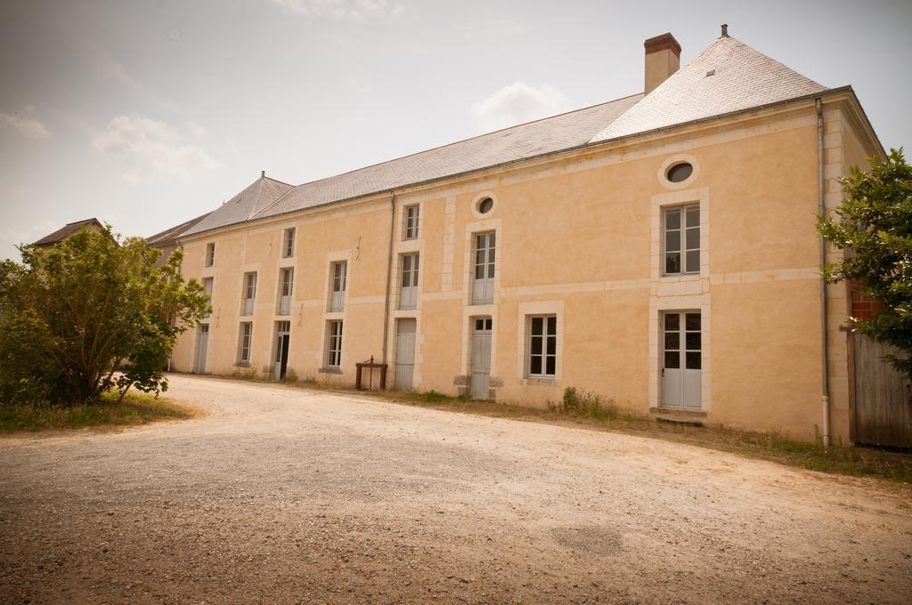Gite Des Grands Moulins De Bauge Exterior photo