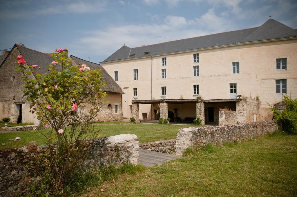 Gite Des Grands Moulins De Bauge Exterior photo