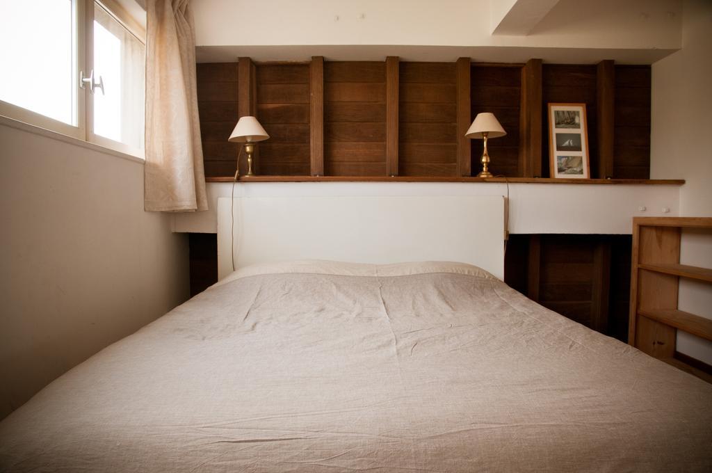 Gite Des Grands Moulins De Bauge Room photo