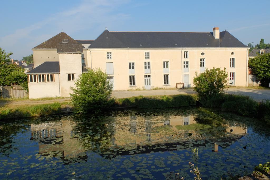 Gite Des Grands Moulins De Bauge Exterior photo